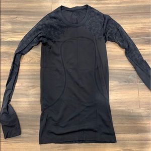 Lululemon Swiftly Long Sleeve Navy w Rose Detail